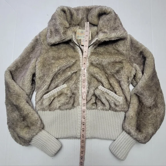 VINTAGE Y2K! AMERICAN RAG Faux Fur Coat - Picture 14 of 15